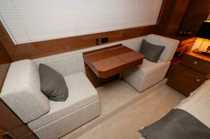 Slide: The Image of 2020 Cruisers Yachts- HARPER BELL- Master SR 3 - 4749374