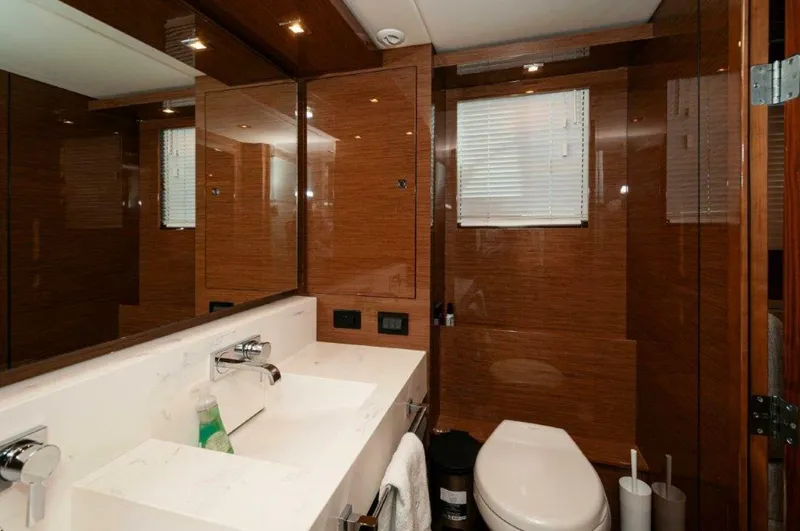 Slide: The Image of 2020 Cruisers Yachts- HARPER BELL- Master Head - 4749370