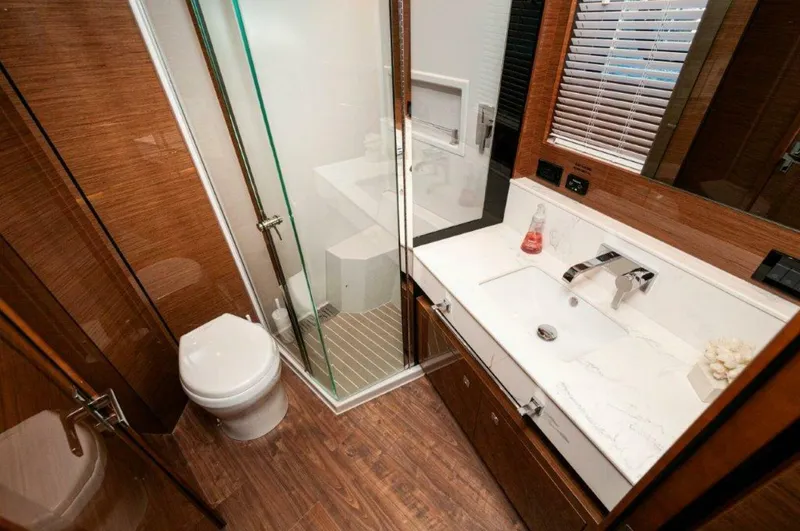 Slide: The Image of 2020 Cruisers Yachts- HARPER BELL- VIP Head 3 - 4749389