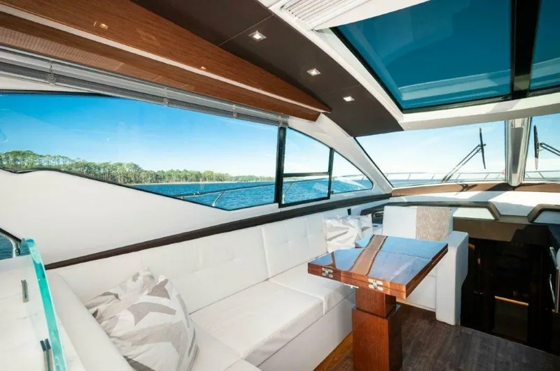 Slide: The Image of 2020 Cruisers Yachts- HARPER BELL- Salon 2 - 4749379