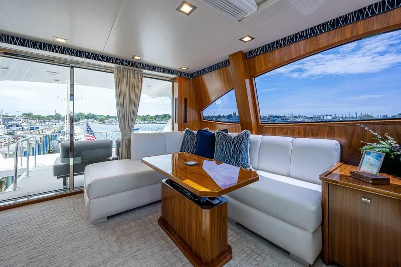 Slide: The Image of Enclosed Flybridge - 4681095