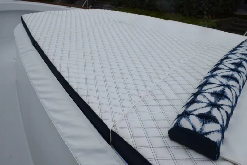 Slide: The Image of Forward Sunlounge With Pillow Cushion - 4681227