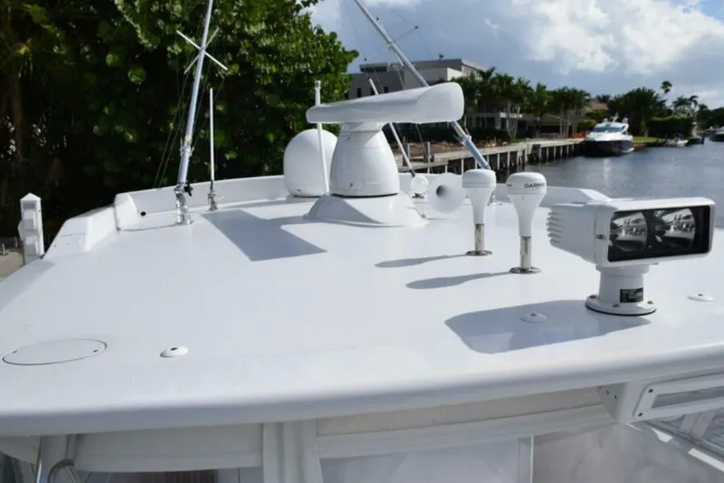 Slide: The Image of Hardtop Antennas, Spotlight And Rupp Radial Outriggers - 4681231