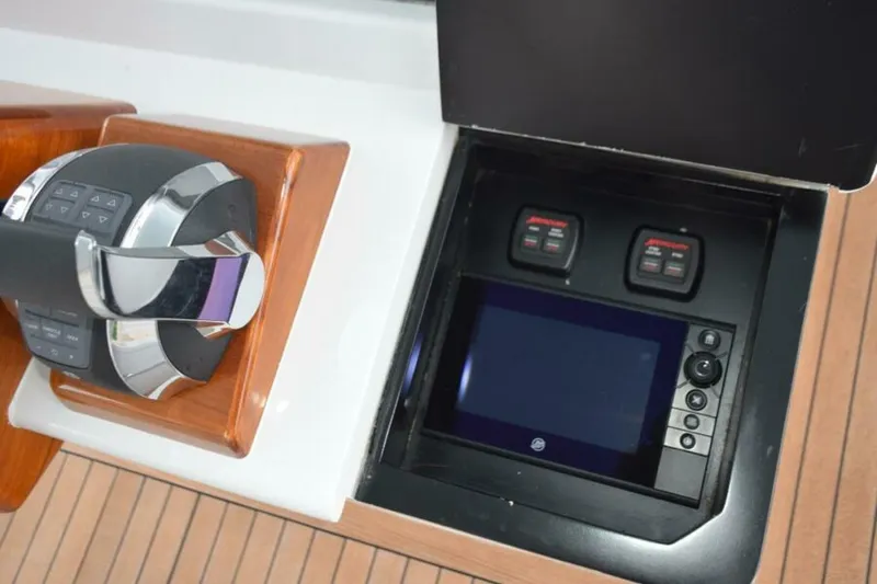 Slide: The Image of Mercury Controls, Start Stops And Display Panel - 4681191