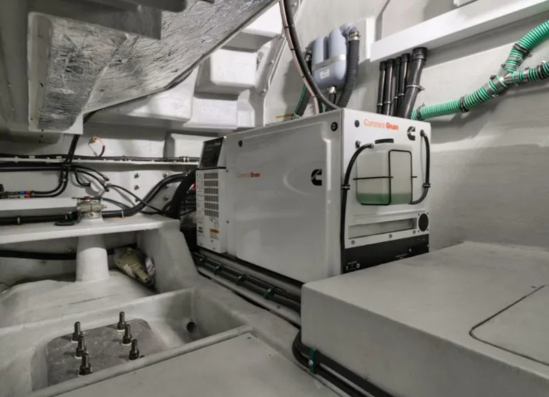 Slide: The Image of Sunseeker Predator 2017 - 4686560