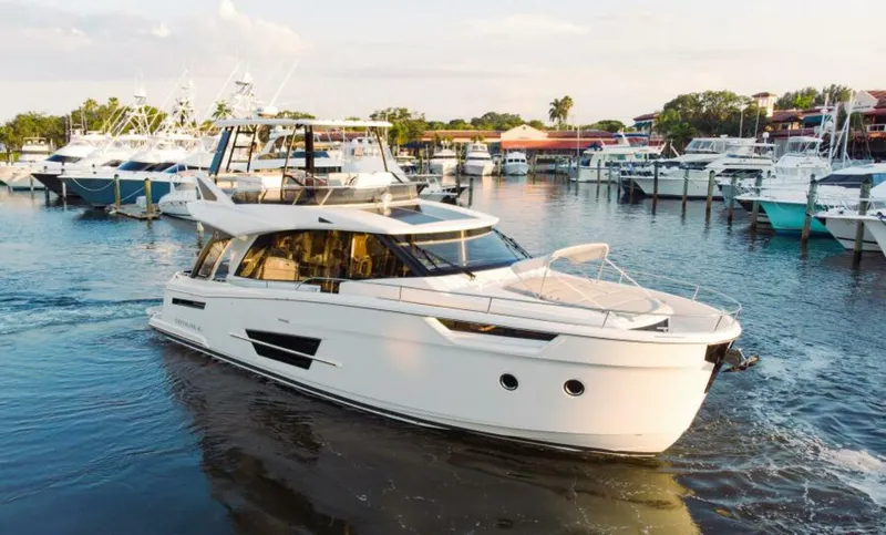 Slide: The Image of Greenline 45 Fly - 4687366