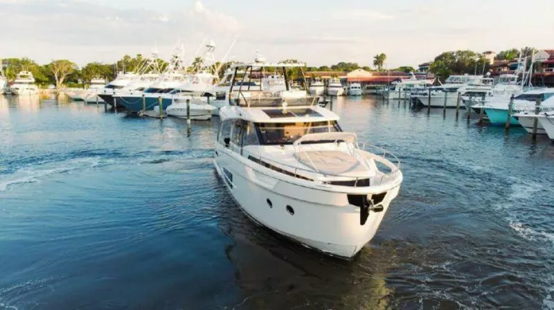 Slide: The Image of Greenline 45 Fly 2023 - 4687368