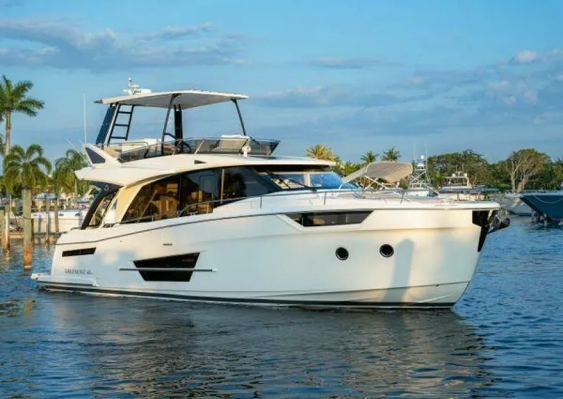 Slide: The Image of Greenline 45 Fly 2023 - 4687490