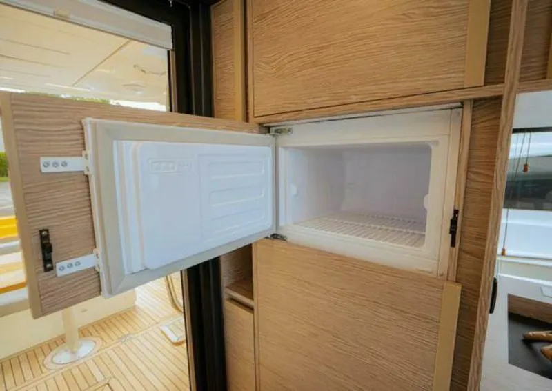 Slide: The Image of Greenline 45 Fly 2023 - 4687418