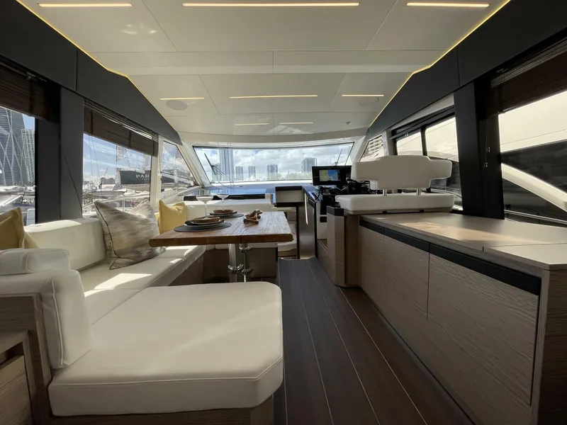 Slide: The Image of Greenline 45 Fly 2023 - 5402636