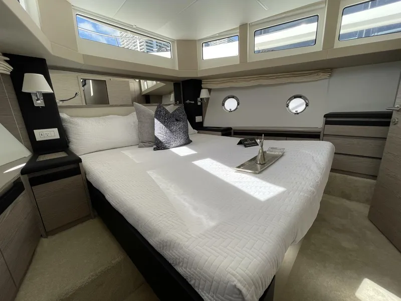 Slide: The Image of Greenline 45 Fly 2023 - 5402643