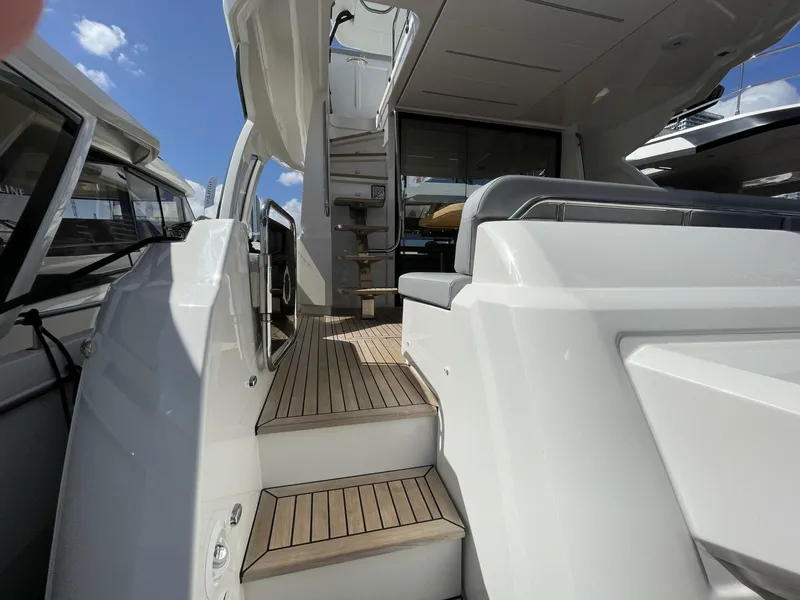 Slide: The Image of Greenline 45 Fly 2023 - 5402630