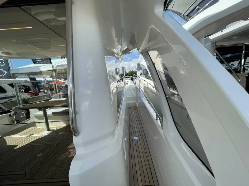 Slide: The Image of Greenline 45 Fly 2023 - 5402657