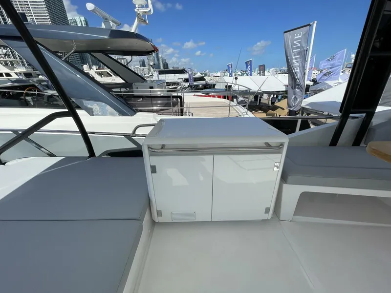 Slide: The Image of Greenline 45 Fly 2023 - 5402664