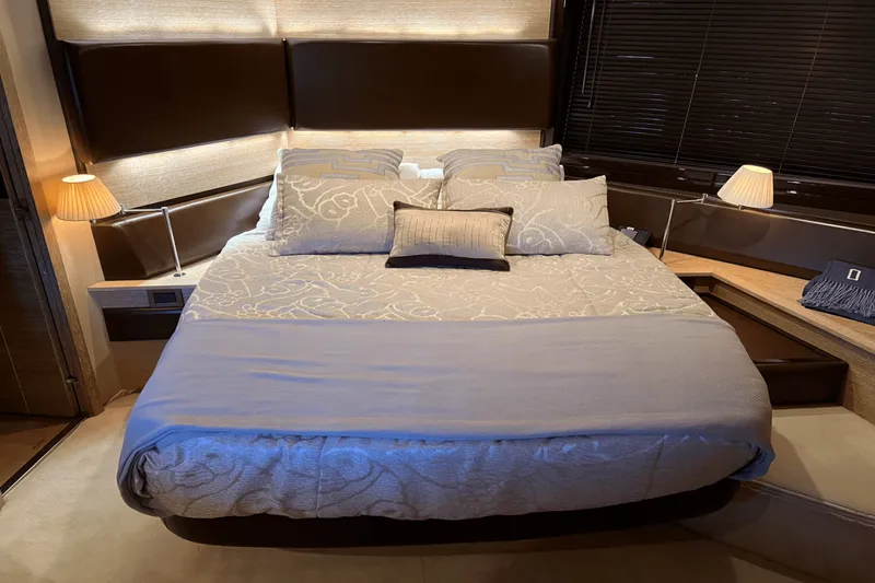 Slide: The Image of Azimut 58 FLY 2012 - 4963560