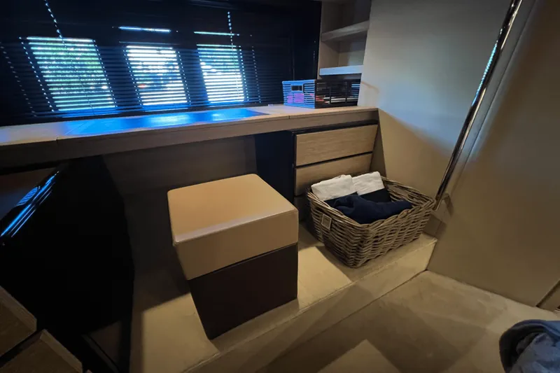 Slide: The Image of Azimut 58 FLY 2012 - 4963563