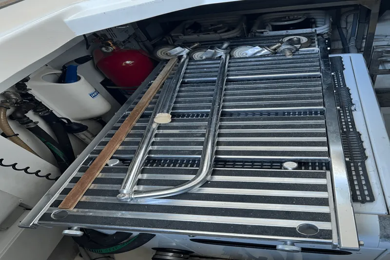 Slide: The Image of Azimut 58 FLY 2012 - 4963568