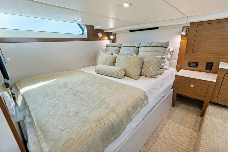 Slide: The Image of 2015 Cruisers 390 EC 'Blue Runner' Master Stateroom - 4687964