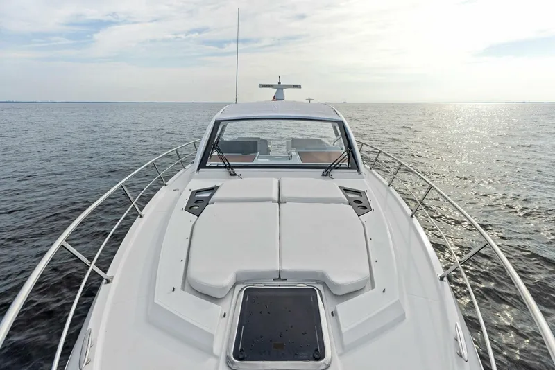 Slide: The Image of 2015 Cruisers 390 EC 'Blue Runner' - 4687976