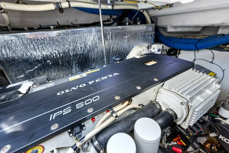 Slide: The Image of 2015 Cruisers 390 EC 'Blue Runner' Engine Room - 4687979