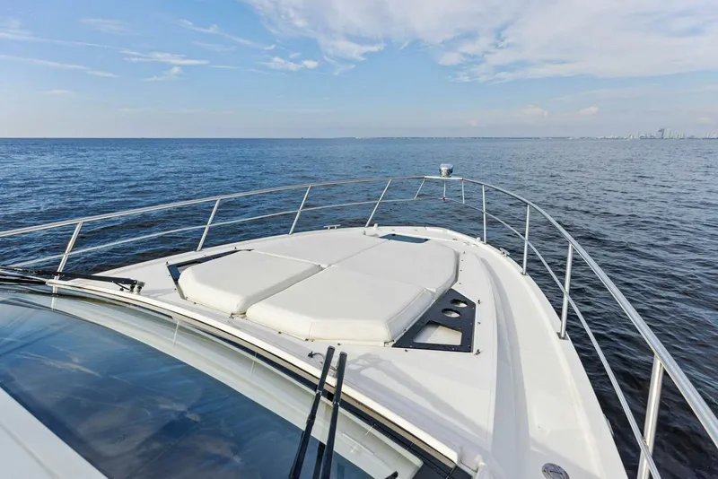 Slide: The Image of 2015 Cruisers 390 EC 'Blue Runner' Bow - 4687974