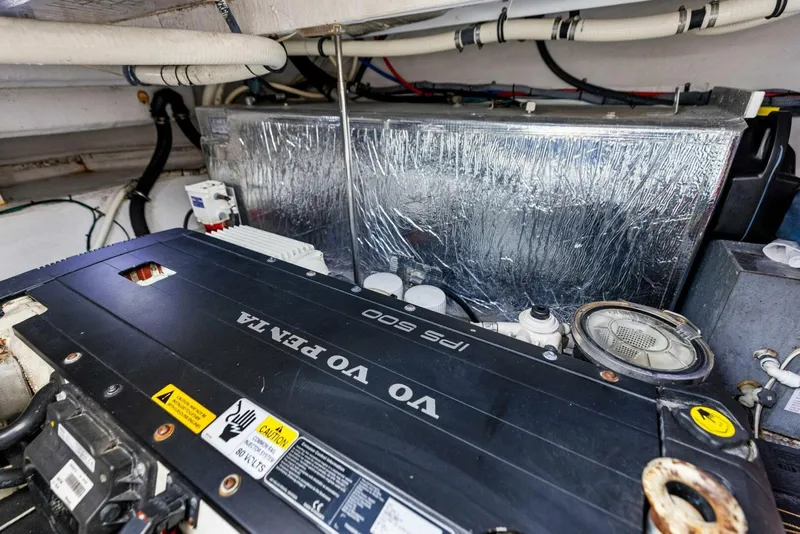 Slide: The Image of 2015 Cruisers 390 EC 'Blue Runner' - 4687981