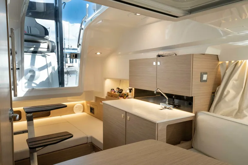 Slide: The Image of Jeanneau Leader 9.0WA S2 2024 - 4691631