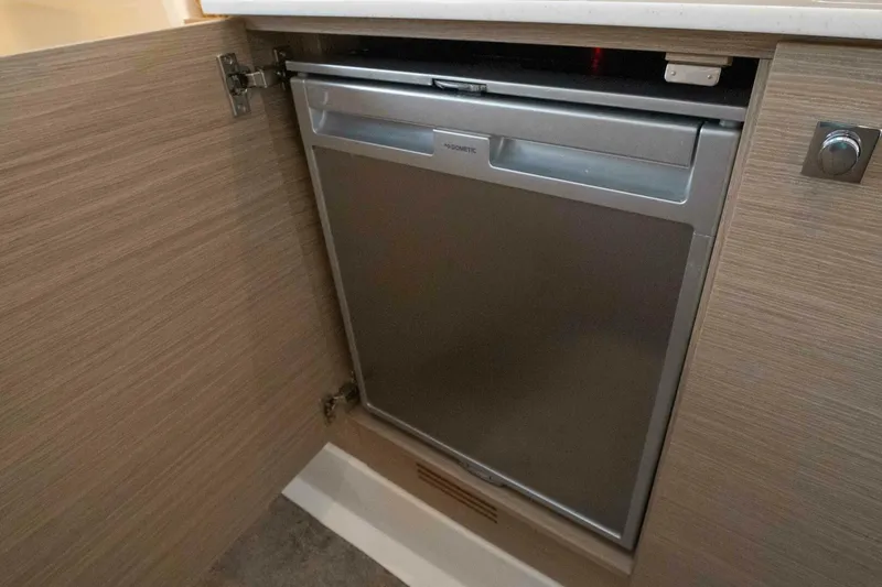 Slide: The Image of Jeanneau Leader 9.0WA S2 2024 - 4691637