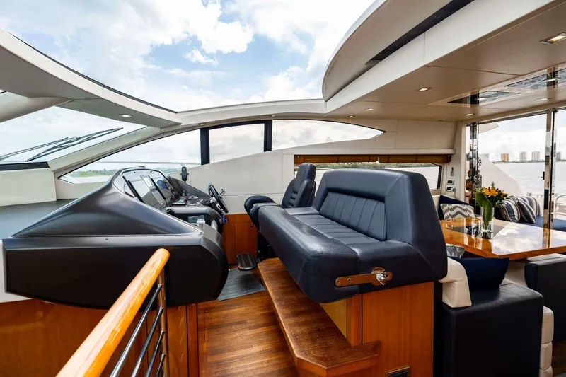 Slide: The Image of Sunseeker Predator 2010 - 4692779