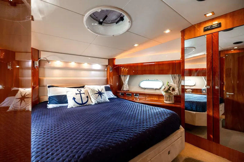 Slide: The Image of Sunseeker Predator 2010 - 4692353