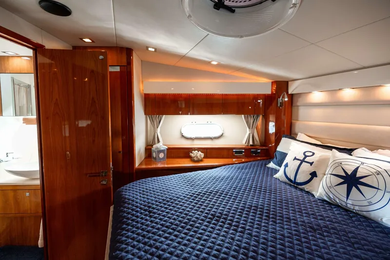 Slide: The Image of Sunseeker Predator 2010 - 4692351