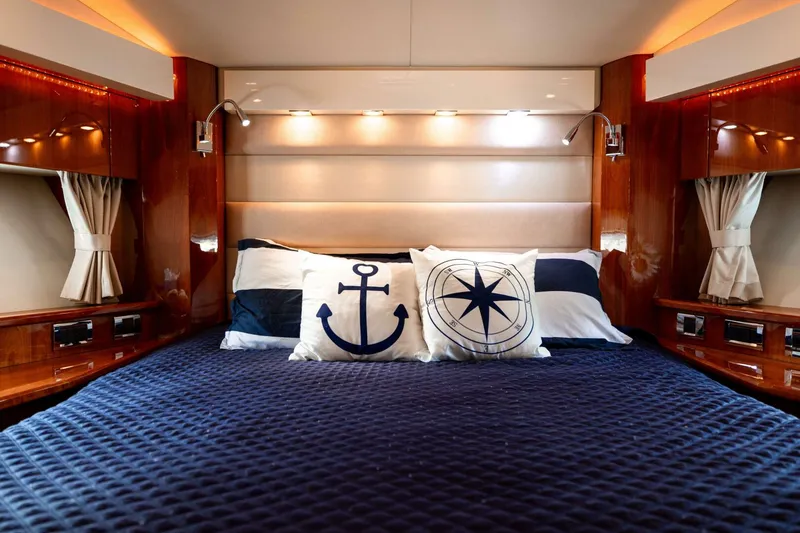 Slide: The Image of Sunseeker Predator 2010 - 4692350
