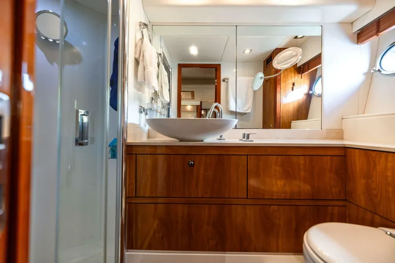Slide: The Image of Sunseeker Predator 2010 - 4692370