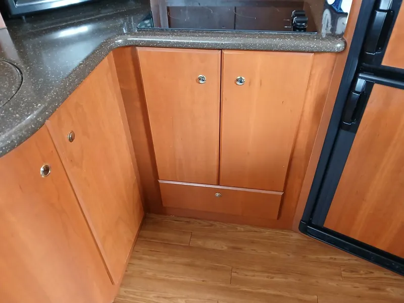 Slide: The Image of Silverton 35 Motor Yacht 2006 - 4725639