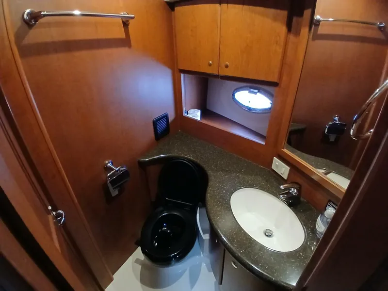 Slide: The Image of Silverton 35 Motor Yacht 2006 - 4725615