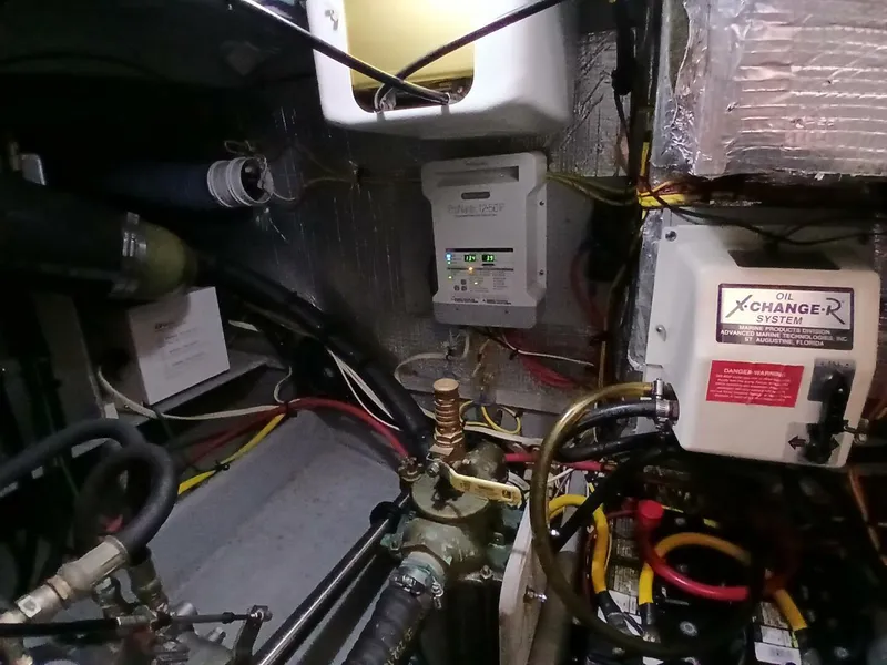 Slide: The Image of Silverton 35 Motor Yacht 2006 - 4725628