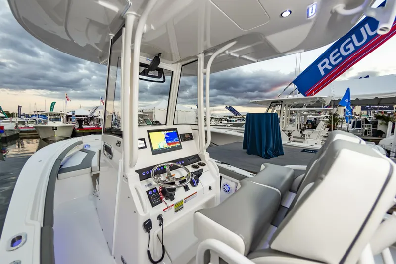 Slide: The Image of 23RegulatorHull375_004 - 5722018