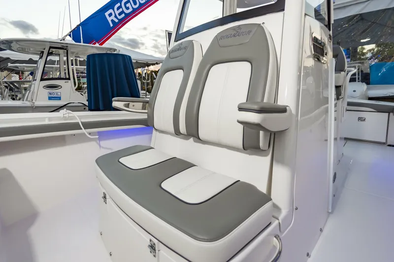 Slide: The Image of 23RegulatorHull375_016 - 5722031