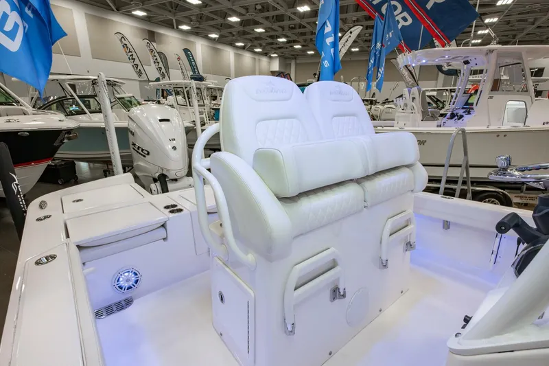 Slide: The Image of 2025 Regulator 26XO 09 - 5912240