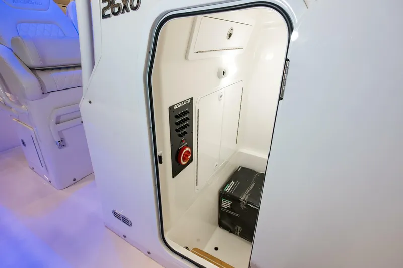 Slide: The Image of 2025 Regulator 26XO 15 - 5912246