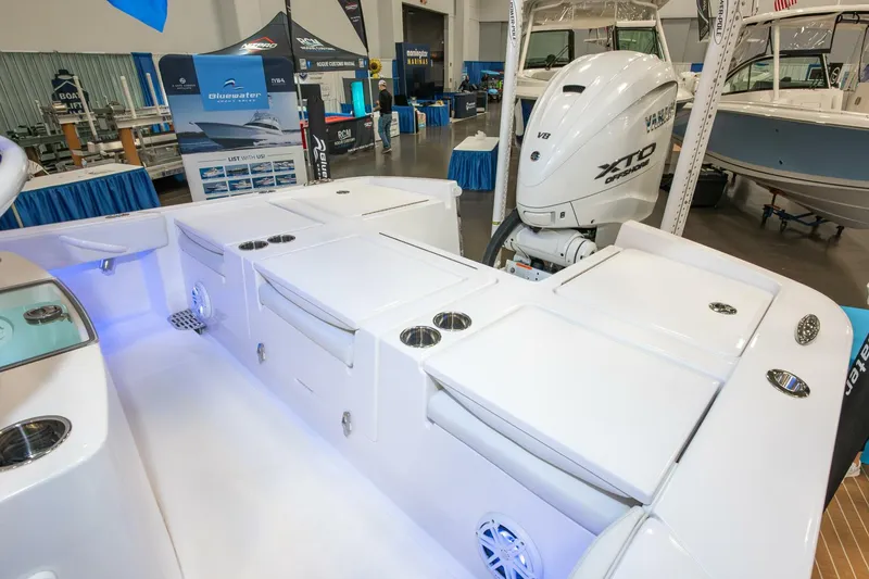 Slide: The Image of 2025 Regulator 26XO 06 - 5912237