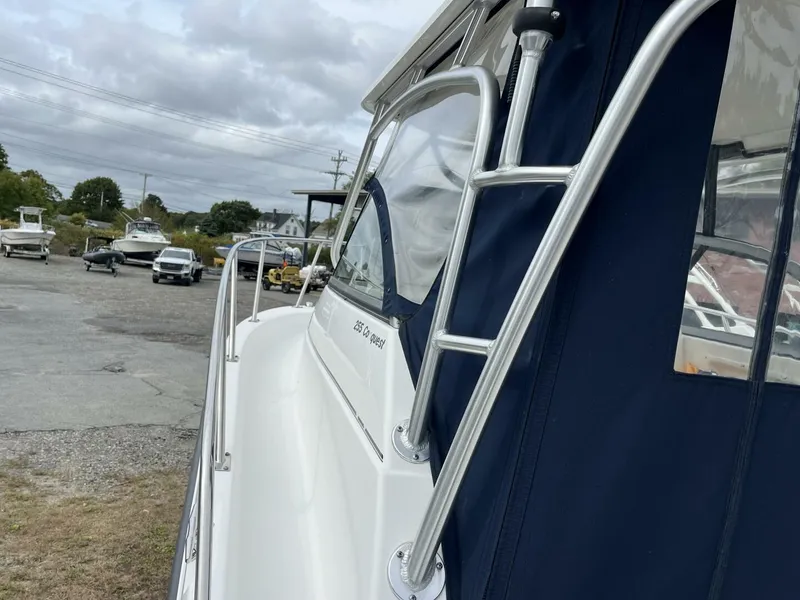 Slide: The Image of Boston Whaler 255 Conquest 2009 - 4693424