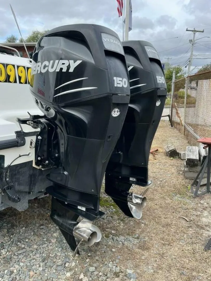 Slide: The Image of Boston Whaler 255 Conquest 2009 - 4693418