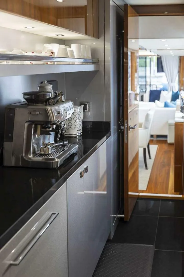 Slide: The Image of Sunseeker 95 Yacht 2017 - 4721884