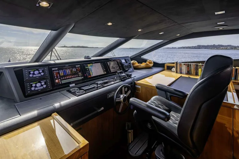 Slide: The Image of Sunseeker 95 Yacht 2017 - 4721889