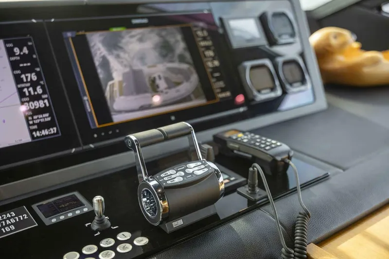 Slide: The Image of Sunseeker 95 Yacht 2017 - 4721892