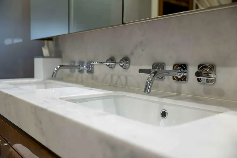 Slide: The Image of Sunseeker 95 Yacht 2017 - 4721904