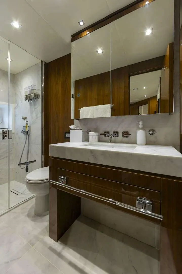 Slide: The Image of Sunseeker 95 Yacht 2017 - 4721909