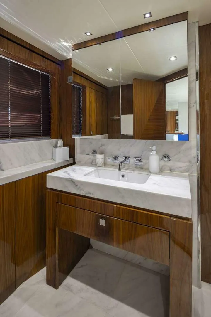 Slide: The Image of Sunseeker 95 Yacht 2017 - 4721911