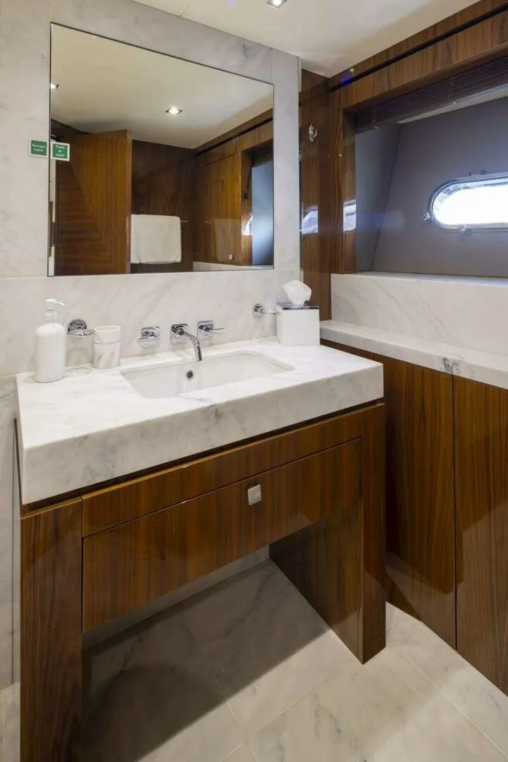 Slide: The Image of Sunseeker 95 Yacht 2017 - 4721913